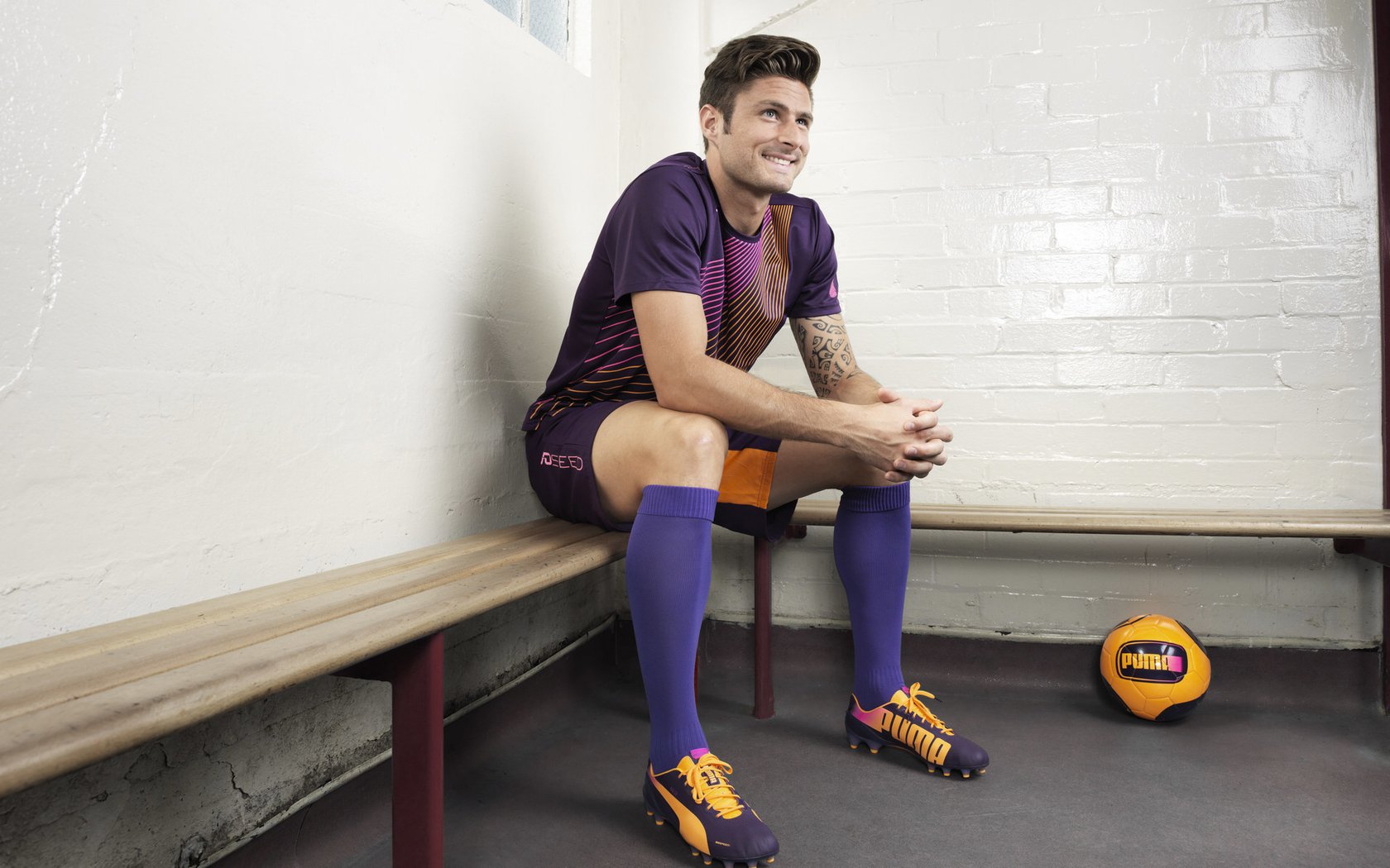 特色足球文化研究院在全国多城成立，推动理论创新和行业发展，足球特色学校图片大全