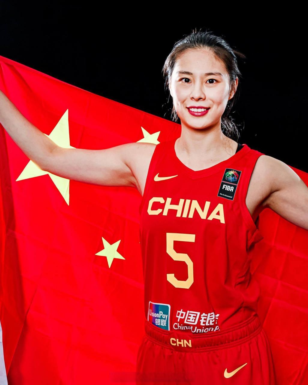包含爱游戏体育：中国女篮：海外集训，提升实力，备战奥运资格赛的词条